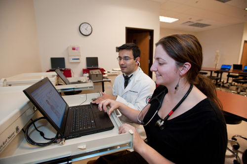 Simulator für klinische Behandlungen - i-Human Patients® Case Player - I-Human Patients, Inc. - Arbeitsstation / computergestützt