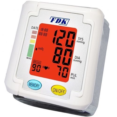 Automatischer Blutdruckmonitor - FT-B11W-V - Fudakang Industrial LLC. - Handgelenk / mit integrierter Manschette / 1x90