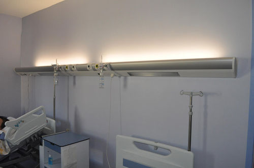 Wandmontierte Versorgungseinheit - Medlux  - Elektra Hellas - horizontal / Patientenzimmer / mit Licht