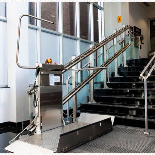 Rollstuhl-Plattformlift - Delta - Savaria - für Treppen