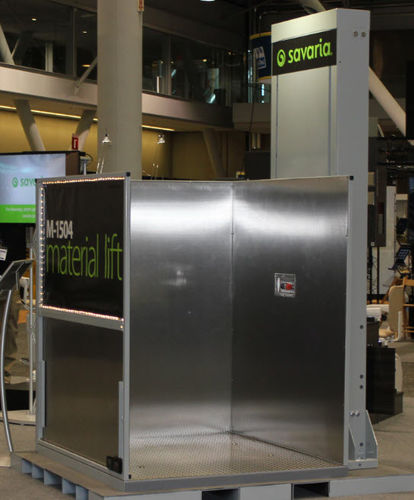 Plattformlift für pharmazeutische Materialien - M-1504  - Savaria - für Gebäude