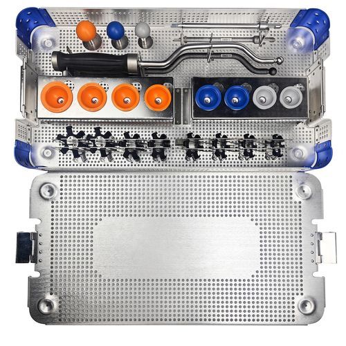 Instrumentenset / Einsetzen von Hüftprothesen - Canwell Medical