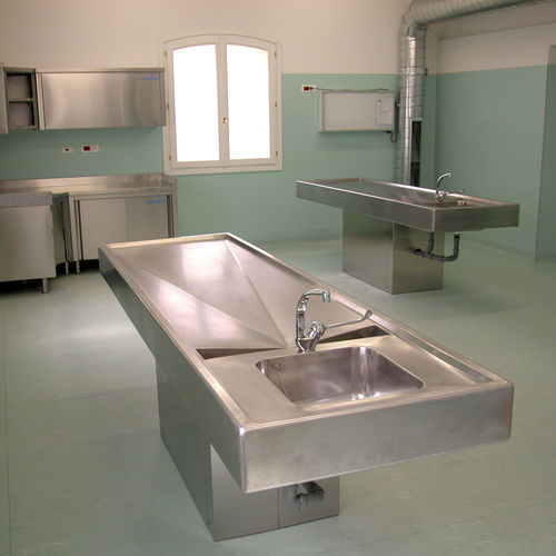 Schlüsselfertiger Laborraum - comfit s.r.l