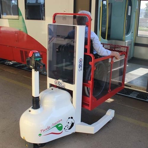 Rollstuhl-Plattformlift - PANDA  - DiGi Project - für Fahrzeug