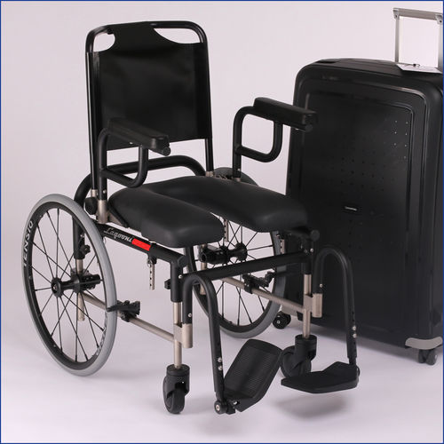 Manueller Rollstuhl - Traveller - Lagooni - für Dusche / zusammenklappbar / Toiletten