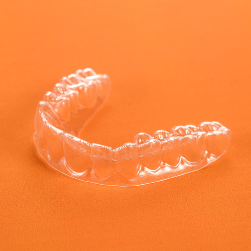 Transparenter Aligner - eCligner® - eClear International Co. Ltd.
