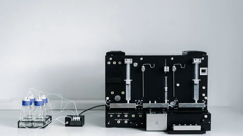 Syntheseplattform für Radiochemie - NEPTIS® xSeed™ - IBA Radio Pharma Solutions - Roboter