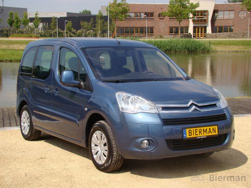 Fahrzeug für Personen mit eingeschränkter Mobilität / Großraumlimousine - Berlingo WAV - Bierman - rückwärtiger Eingang