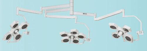 Deckenmontierte OP-Leuchte - Medlight 50+40+40  - Meditech India - LED / mit 3 Armen