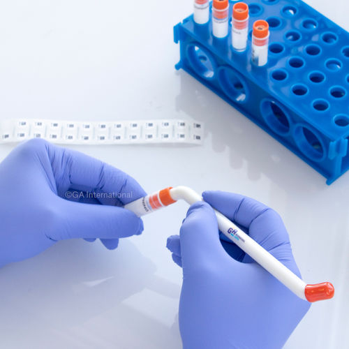 Etikettierer für die Pharmaindustrie - PikaTAG® - GA International - Reagensgläser / für Ampullen / manuell