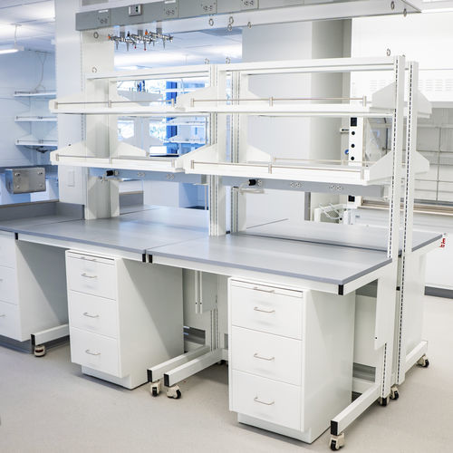 Mobile Arbeitsplatte für Labor - Sigma Carts™ - Mott Manufacturing - mit Regal