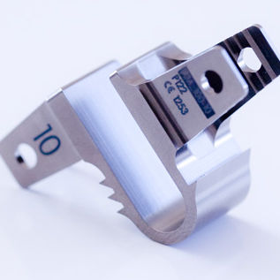 Interspinales Wirbelkörperimplantat / LWS - Le U - ARCA-MEDICA