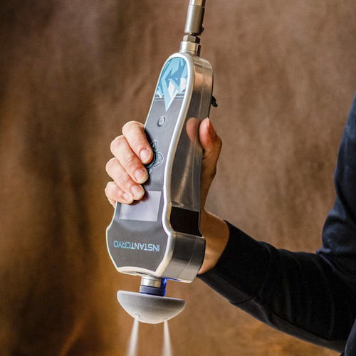 Kryotherapieeinheit für Tierärzte / für Pferde - INSTANTCRYO ™ - ECB Equine Spa - Handgerät