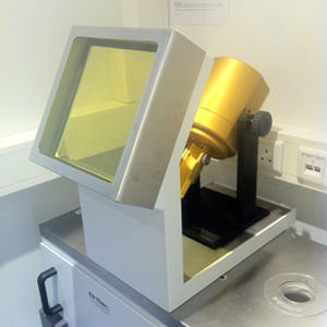 Betastrahle Strahlenschutzschild - Bright Technologies - Bri-Tec - Gammastrahlen / für Labortisch / mit Fenster