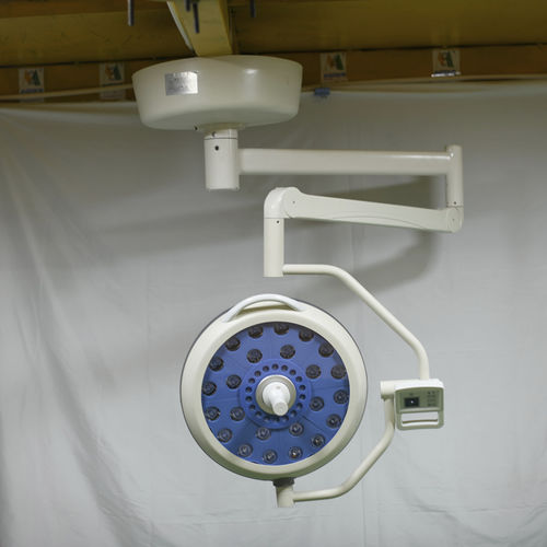 Deckenmontierte OP-Leuchte - E500 Multi-color Plus - Nanchang Micare Medical Equipment - LED / Dental / für Veterinärmedizin