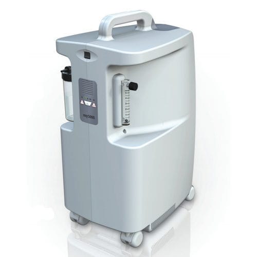 Medizinisch Sauerstoffkonzentrator - oxy 5000 - Bitmos GmbH - auf Rollen