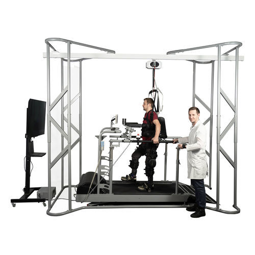 Gangrehabilitationssystem - NeuroHelper - ZARYA - robotisiert / mit Gamification-Anwendungen