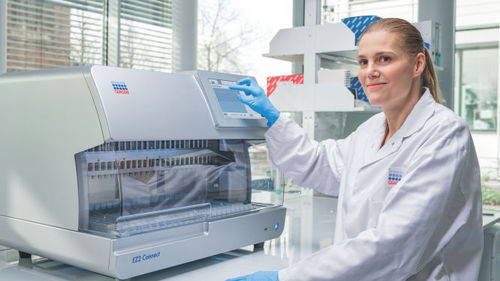 Nukleinsäure-Extraktor / für klinische Diagnose - EZ2 Connect - QIAGEN