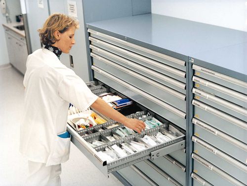 Verteilerschrank - 14.413.110  - LISTA - Multifunktion / für Instrumente / Medikamente
