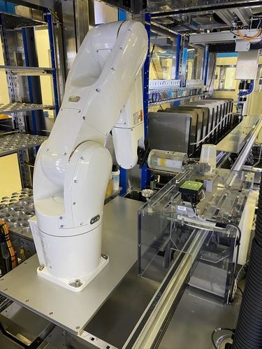 Roboter-Syntheseplattform - FLEX POWDER M (YODA) - Chemspeed Technologies AG
