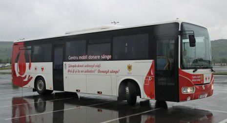 Mobile Krankenstation / für Blutabnahmen - Irisbus - DELTAMED SRL - Bus