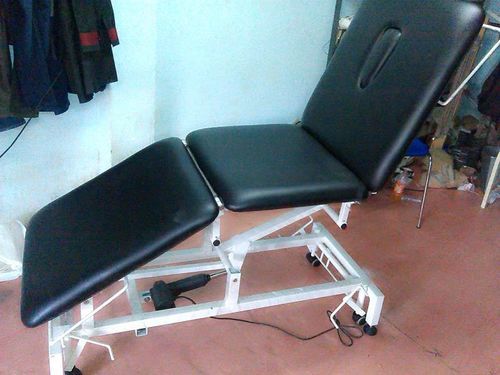 Untersuchungsliege für Physiotherapie - PTT-3 - Baseline biomedical company - dreiteilig / weiß / schwarz