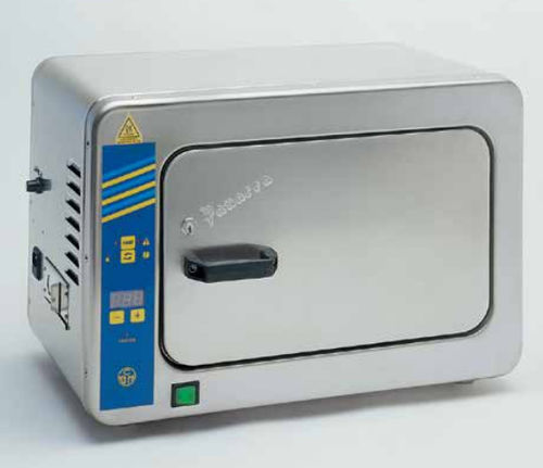 Medizinischer Sterilisator / Trocken - 24 series - C.B.M. - Tisch / mit Frontöffnung / automatisch