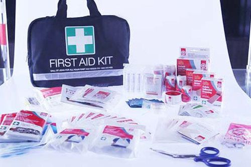 Medizinisches Set / Erste-Hilfe - Family  - Integral Medical Products