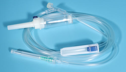 Infusionsset mit Y-Verbinder - RongJia Medical Science and Technology Co.,Ltd