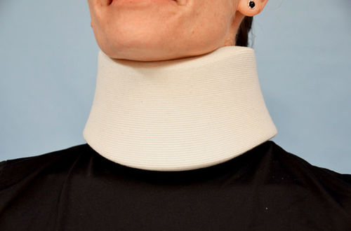 Zervikalstütze aus dichtem Schaumstoff - 03035 - Comercial Nespral - A (7 cm) / für Erwachsene