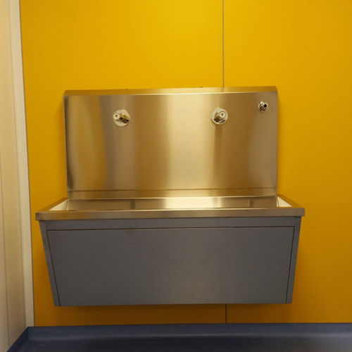 Waschbecken für OP / 2 Stationen - Rinox S.r.l. - Edelstahl / elektronisch gesteuert