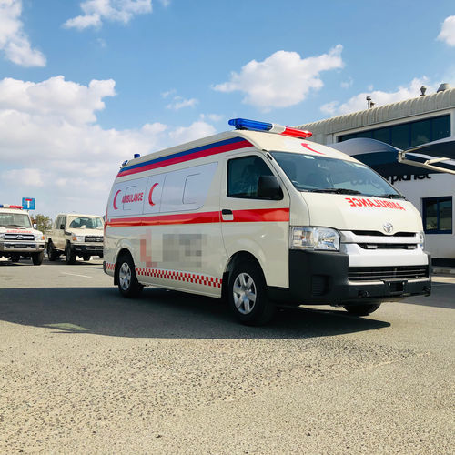 Krankenwagen Typ A - Toyota Hiace - Monstro Hard FZCO - Diesel / mechanisch
