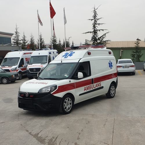 Ambulanz für Patienten-Transfer - Fiat Doblo - eos ambulance - Kleintransporter / mit Sauerstofftherapie