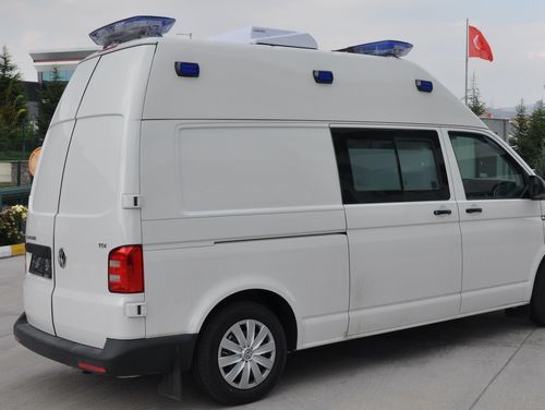 Infektionsambulanz - Volkswagen Transporter - eos ambulance - für Patienten-Transfer / mit Sauerstofftherapie