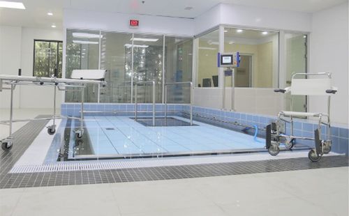 Schwimmbecken für Rehabilitation - EWAC Medical BV