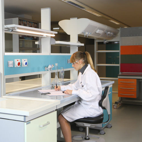 Laborhocker - Labster  - Labosystem - mit Rückenlehne / mit Fußstütze / auf Rollen