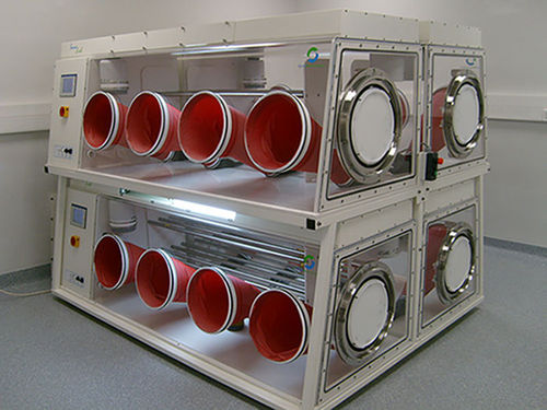 Isolator / Klasse III - InnoLab® - Eurobioconcept - Isolier / steril / bodenstehend