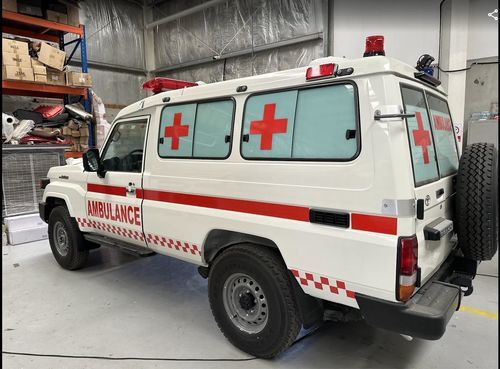 Ambulanz für Intensivpflege - Toyota Land Cruiser LC78 V6 - ICU AUTOMOTIVE IMPORT EXPORT AND CONSULTING. - mit Kofferaufbau / Typ A / Typ B