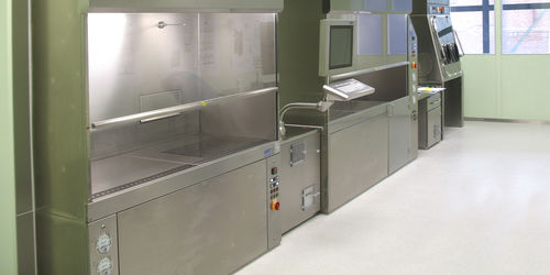 Bank für Labors - ART GmbH Anlagenbau Reinraum Technik