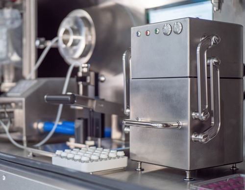 Kontinuierliche Abfüllmaschinen - Crystal® PURE M1 - Aseptic Technologies - für Flüssigkeiten / für Ampullen / für die Pharmaindustrie