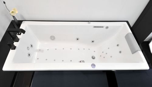 Einsitzer-Kurbadewanne - QUADROLINE - Preti - auf Einbau