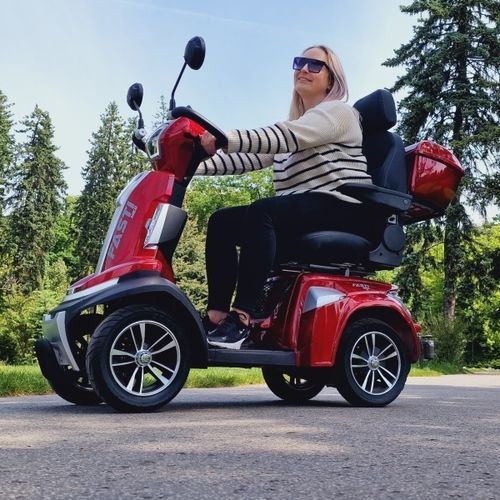 Elektrisches Elektromobil - FASTI MED - Electroride Sp. z o.o. - mit 4 Rädern