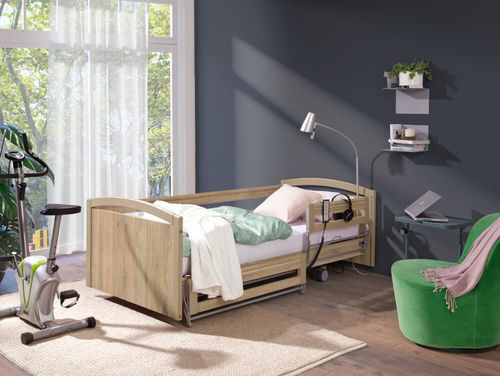 Bett für Langzeitpflege - PB 636 - Elbur sp. z o.o. sp.k. - medizinisch / elektrisch / höhenverstellbar