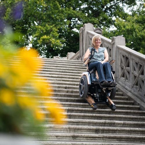 Elektrischer Rollstuhl - Scewo BRO - Scewo AG - für Behinderte / zur Nutzung im Freien / für den Innenbereich