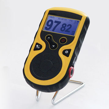 Handgerät-Pulsoximeter - BP-12C - Biocare   - medizinisch / batteriebetrieben / mit separatem Sensor