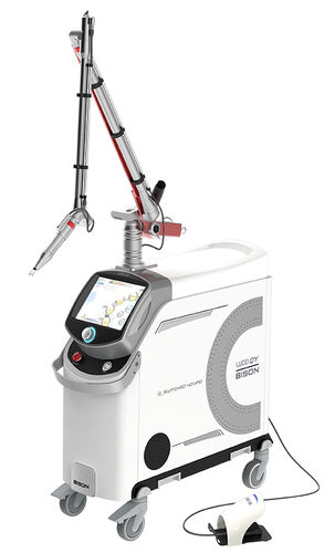 Laser zur Tattooentfernung - LUCID QY - BISON Medical   - für Hautverjüngung / Nd:YAG / auf Wagen