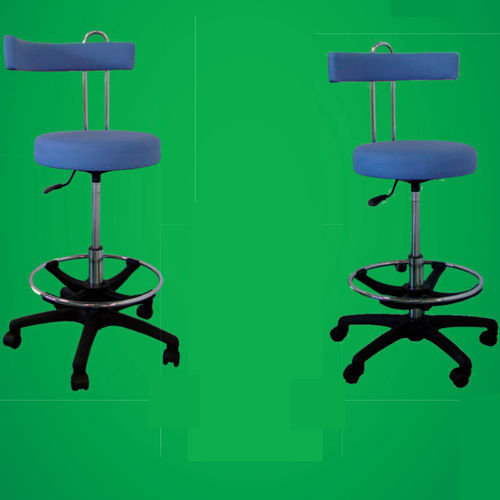 Hocker für Gesundheitseinrichtungen - M series - Chirana Progress - auf Rollen / mit Rückenlehne