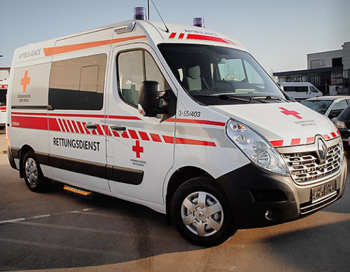 Rettungswagen - Renault Master - Dlouhy