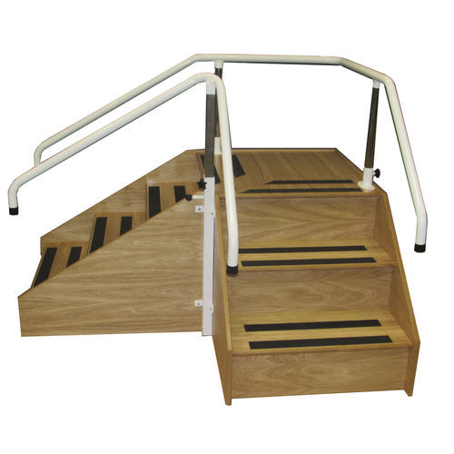 Gewinkelte Übungstreppe - RH020NS - EMS Physio - 2 Handläufe