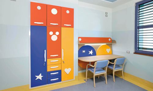 Behandlungsraum für Gesundheitseinrichtungen - MIKI FURNISHING - Favero Health Projects - für Kinder / modular